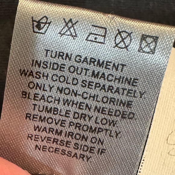 Damee, Inc two piece set. Tank and Jacket. Medium - Picture 14 of 14